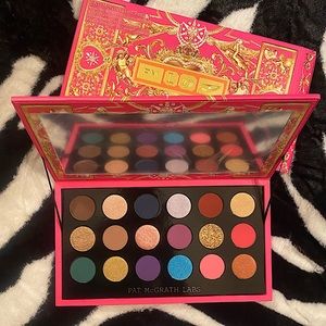PAT McGRATH Labs Mothership Mega: Celestial Nirvana Eyeshadow Palette